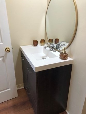 8 Barclay St, Worcester MA 01604-4234 exterior