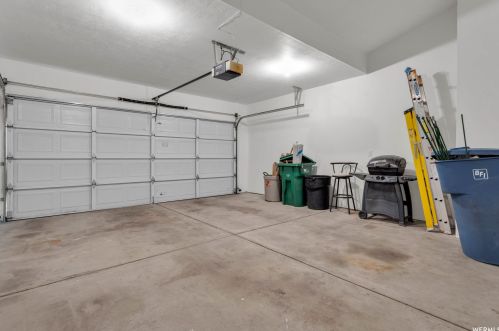 948 White Pne Way, Sandy UT exterior