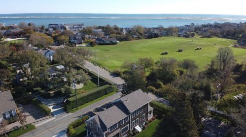 125 Seaview St, Chatham MA 02633-2330 exterior