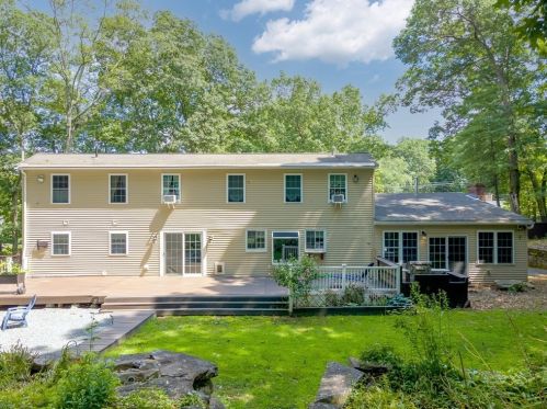 181 Floral St, Shrewsbury MA  01545-3246 exterior