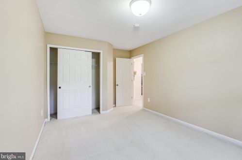 5424 Wooded Way, Columbia MD 21044-5722 exterior