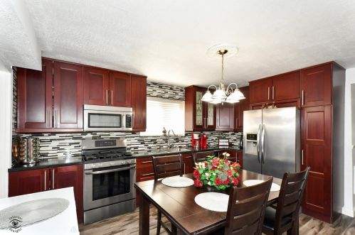 1319 Home Ave, Forest View IL 60402-1239 exterior