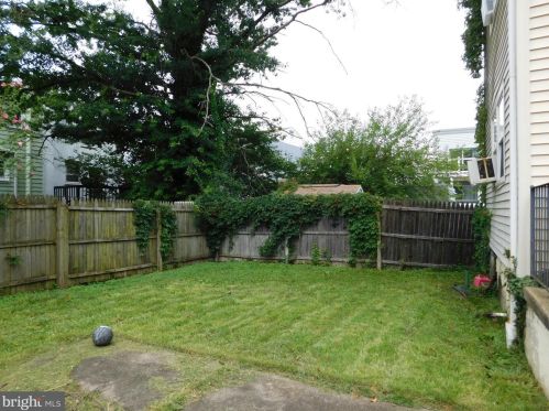 161 Barber Ave, West Deptford NJ 08096-2612 exterior