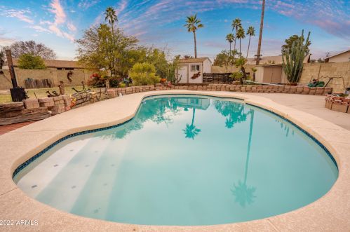 414 Behrend Dr, Phoenix AZ 85050-3992 exterior