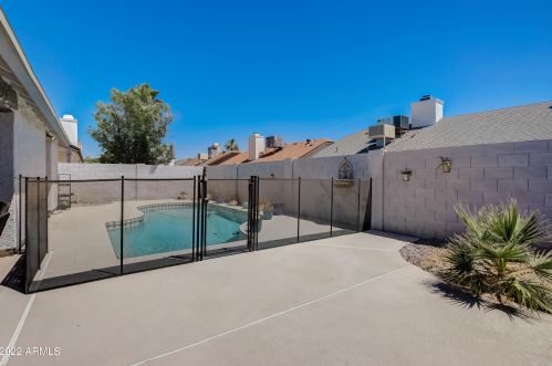 3901 Carol Ann Way, Phoenix AZ 85032-4057 exterior