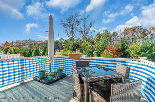 136 Kyle Dr, Tinton Falls NJ  07712-7537 exterior