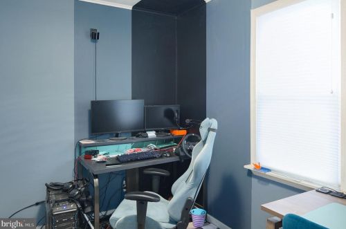 413 Beacon Ave, West Deptford NJ  08066-1152 exterior