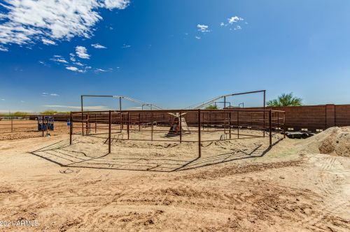 35205 3rd Ave, Phoenix AZ 85027-5908 exterior