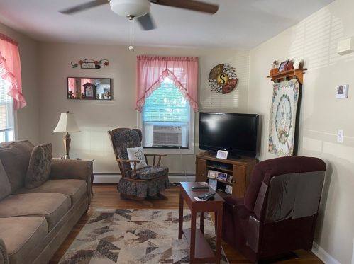 363 Westhill Ave, Fall River MA  02726-2816 exterior