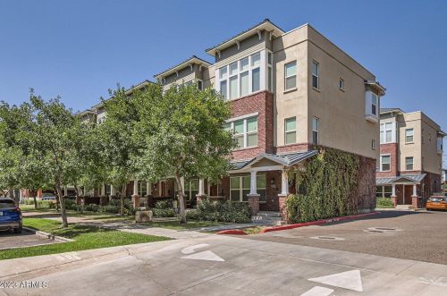 818 3rd Ave, Phoenix, AZ 85003-1409