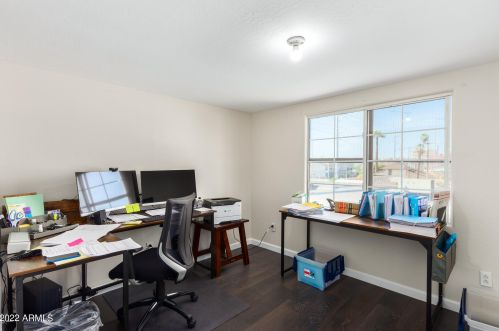 819 3rd Ave, Phoenix AZ 85023-6204 exterior