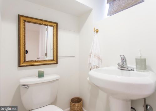 2433 Bancroft St, Philadelphia PA 19132-4443 exterior