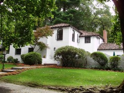 5 Southwick Rd, Newton, MA 02468-2223