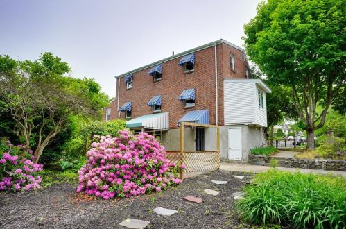 50 Wright St, Arlington, MA 02474-2459