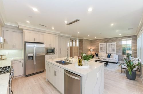 32 Larkfield, Irvine CA 92620-2140 exterior