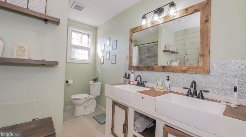 23 Lauderdale Rd, West Deptford NJ 08096-3938 exterior