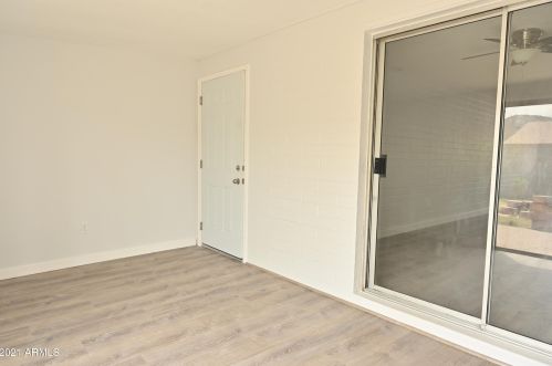 1601 Eugie Ave, Phoenix AZ  85029-1719 exterior