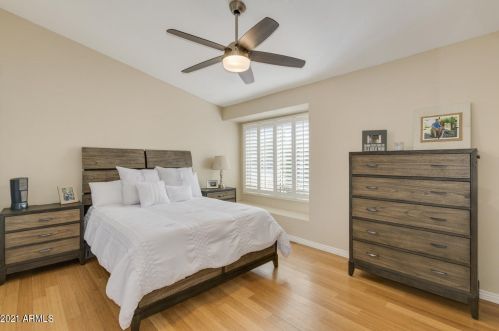 4302 Acoma Dr, Phoenix AZ 85032-4855 exterior