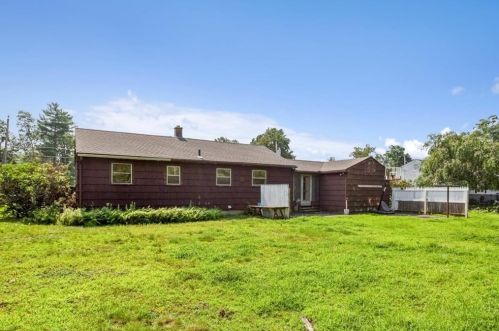 218 Western Cir, Montgomery MA 01085-3423 exterior