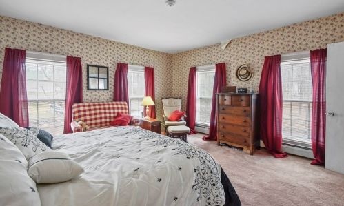 90 Mechanic St, Barre MA exterior