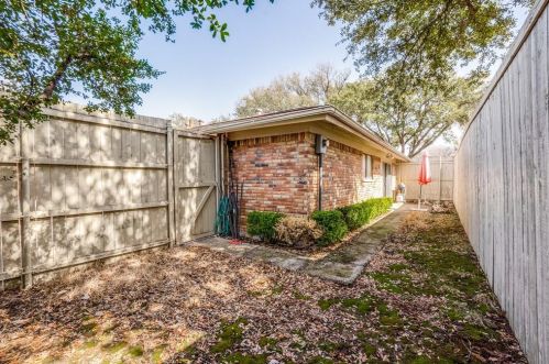 3921 Greenway Dr, Garland TX 75041-4810 exterior