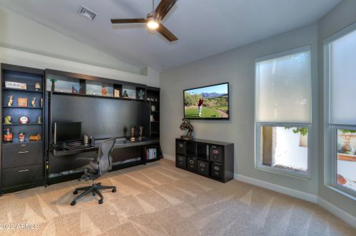 12618 38 St, Phoenix AZ 85040-1613 exterior