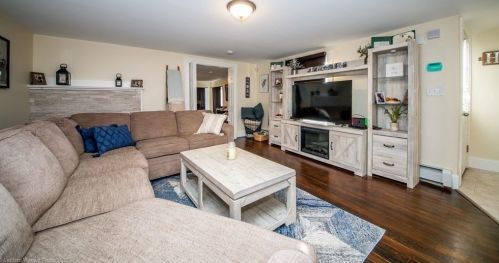 41 Worcester St, New Bedford MA 02745-1007 exterior