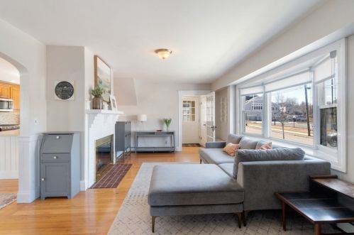 12 Narragansett Rd, Quincy MA 02169-2453 exterior