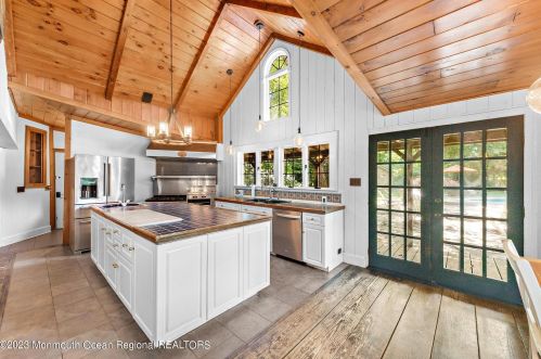 904 Sycamore Ave, Tinton Falls, NJ 07724-3130