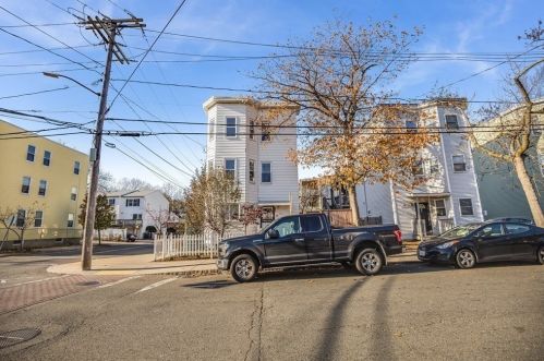 222 Clark Ave, Chelsea MA 02150-2204 exterior