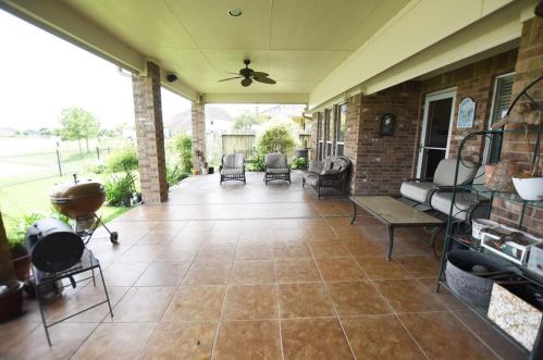 9103 Bonbrook Bnd Ln, Richmond TX 77469-4730 exterior