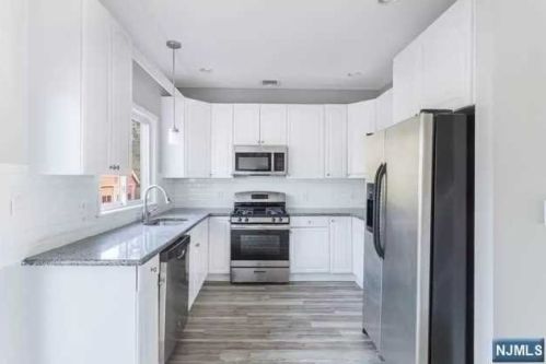 17 Mahan St, Tenafly NJ  07670-1821 exterior