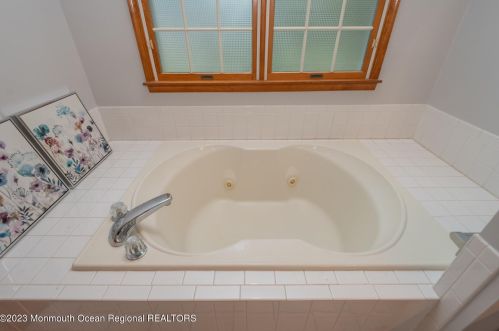 30 Baker Dr, Jackson Twp NJ 08527 exterior