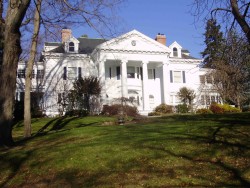 32 Farlow Rd, Newton, MA 02458-2410