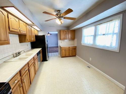 1201 Kennedy Dr, Swygert IL 61764-9169 exterior