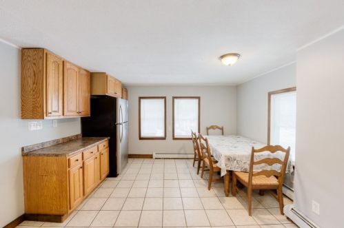 1098 Western Ave, Montgomery MA 01085-2616 exterior