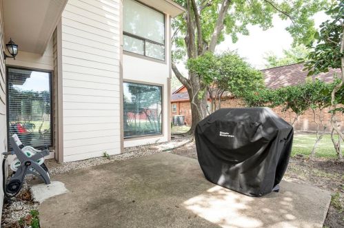 510 Country Vw Ln, Garland TX 75043-5614 exterior