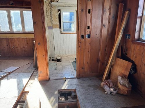 1307 Washington St, Braintree MA 02184-8623 exterior