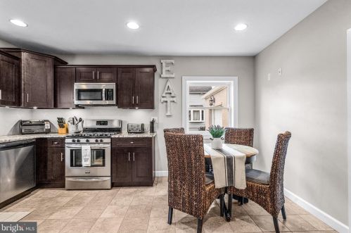 217 Colonial Ave, West Deptford NJ 08096-1011 exterior