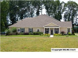 15 Atherton Cir, Huntsville AL  35824-4047 exterior