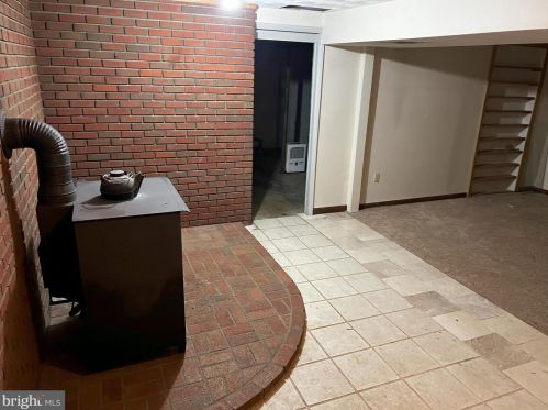 1066 Sand Mine Rd, Berkeley Springs WV  25411-4555 exterior