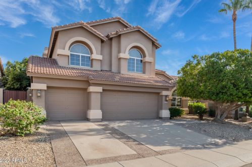 3302 Desert Flower Ln, Phoenix, AZ 85044-8703