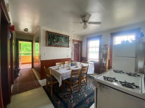 175 Perry Ave, Worcester MA 01610-2049 exterior