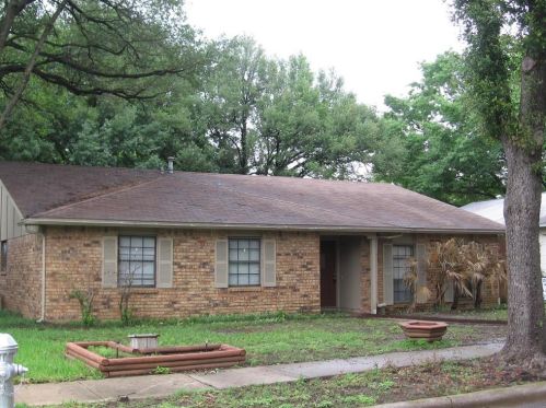 6001 Excalibur Dr, Garland TX  75044-3637 exterior