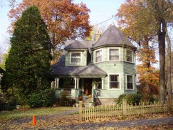 27 Marshall St, Newton, MA 02459-1655