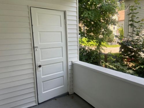 2 Montague St, Worcester MA 01603-3125 exterior