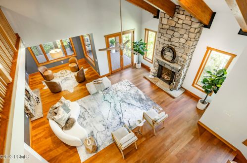 2505 Bear Holw Dr, Park City UT 84098-8524 exterior