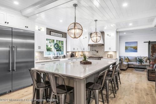 61 Winding Way, Little Silver NJ 07739-1720 exterior