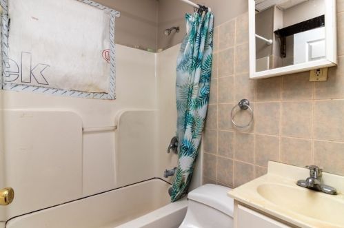 326 Mulberry St, Fall River MA 02721-1317 exterior