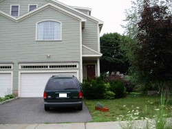 4 Churchill St, Newton, MA 02460-1407